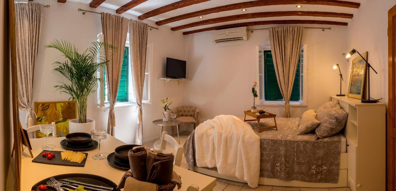 Charming Old Town Apartment Pjaca Split Buitenkant foto