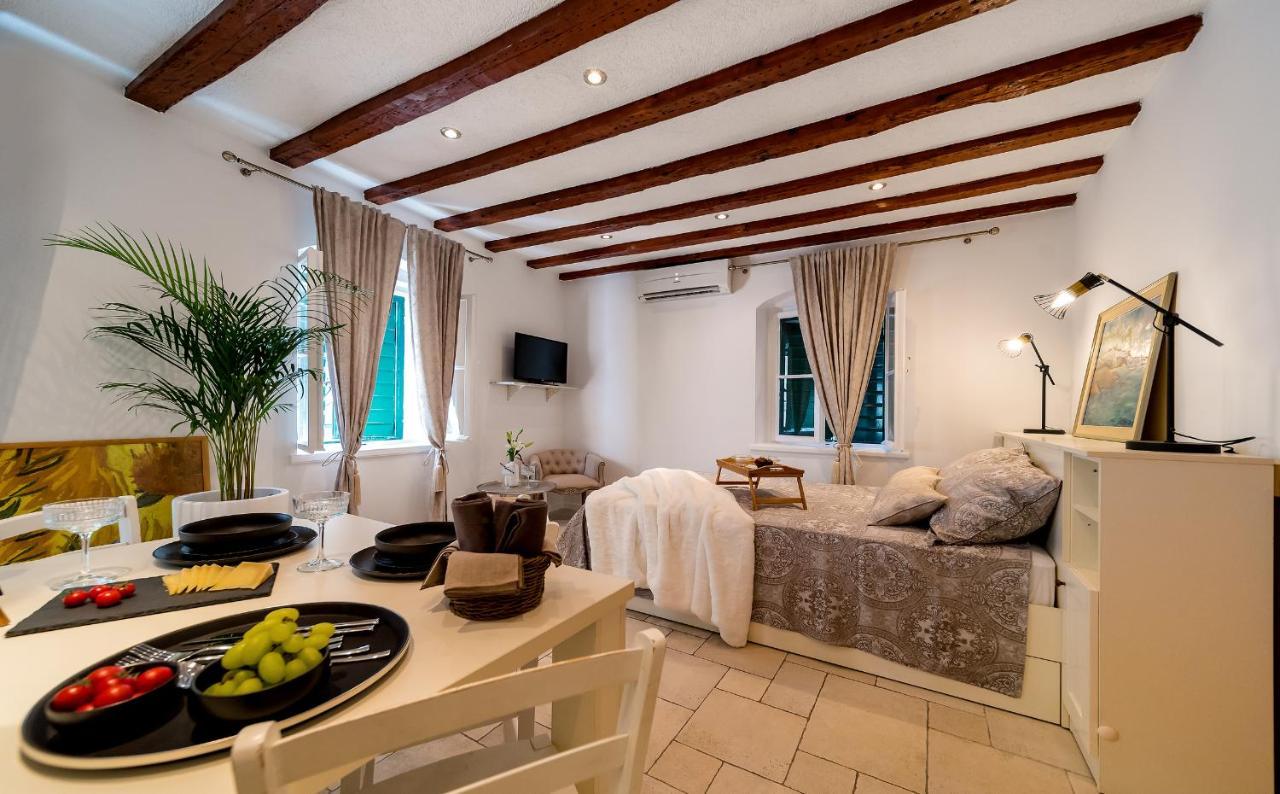 Charming Old Town Apartment Pjaca Split Buitenkant foto