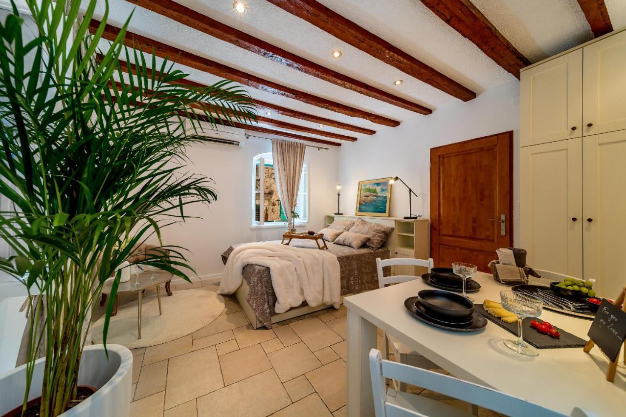 Charming Old Town Apartment Pjaca Split Buitenkant foto