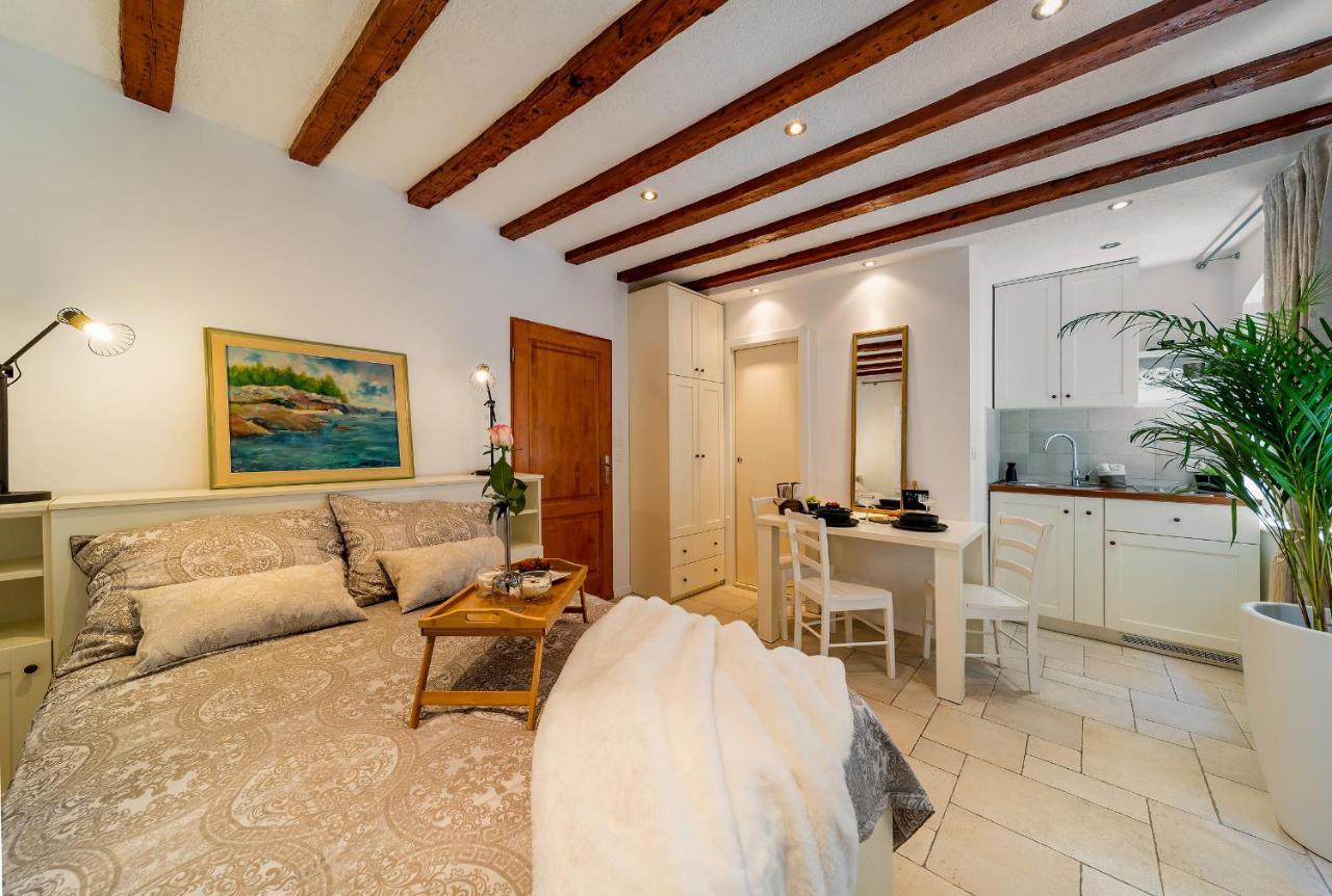 Charming Old Town Apartment Pjaca Split Buitenkant foto
