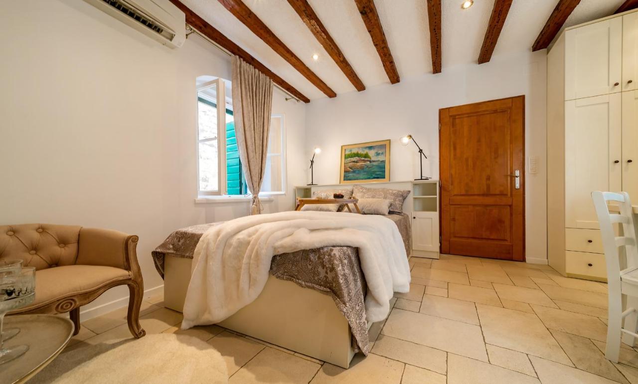 Charming Old Town Apartment Pjaca Split Buitenkant foto